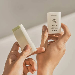 [Beauty of Joseon] Matte sun stick Mugwort + Camelia 18g