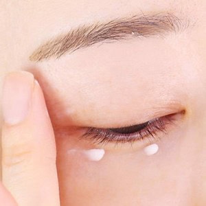 [BENTON] Deluxe Fermentation Eye Cream 10ml