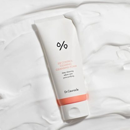 DR. CEURACLE 5α Control Clearing Cleansing Foam 200ml - Image 2