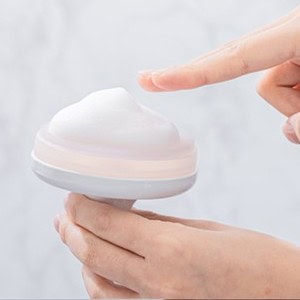 BENTON Pore Clear Brush