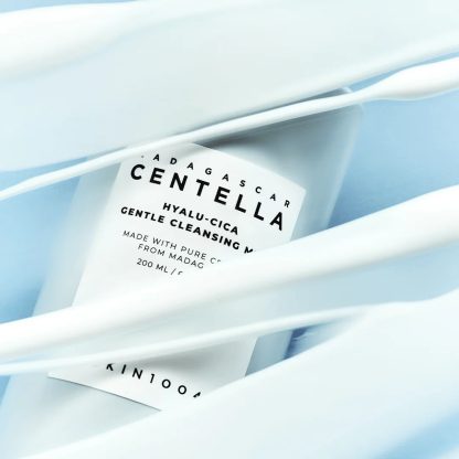 SKIN1004 Madagascar Centella Hyalu-Cica Gentle Cleansing Milk 200ml-2